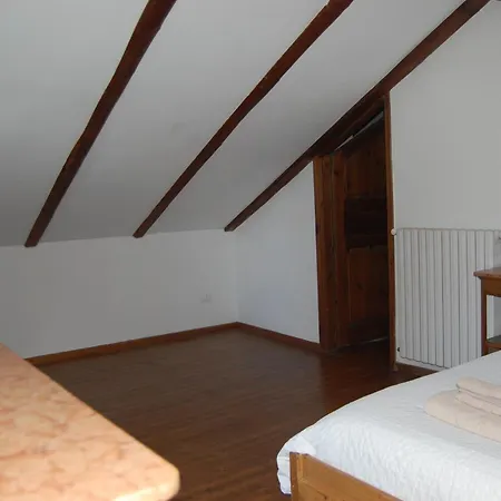 Ca'becca Bioglio- Il Portico Sulla Valle *