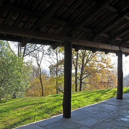 Villa Ca'becca Bioglio- Il Portico Sulla Valle