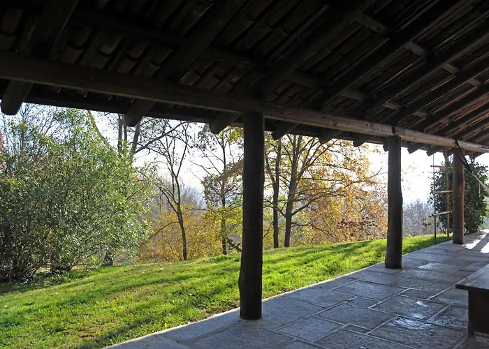 Villa Ca'becca Bioglio- Il Portico Sulla Valle