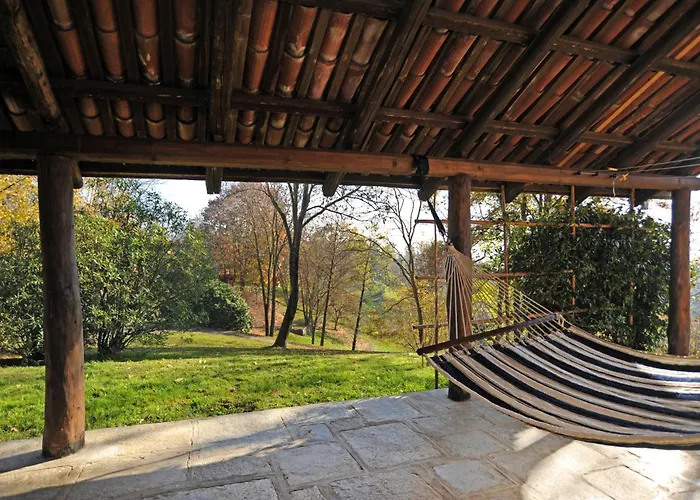 Villa Ca'becca Bioglio- Il Portico Sulla Valle *